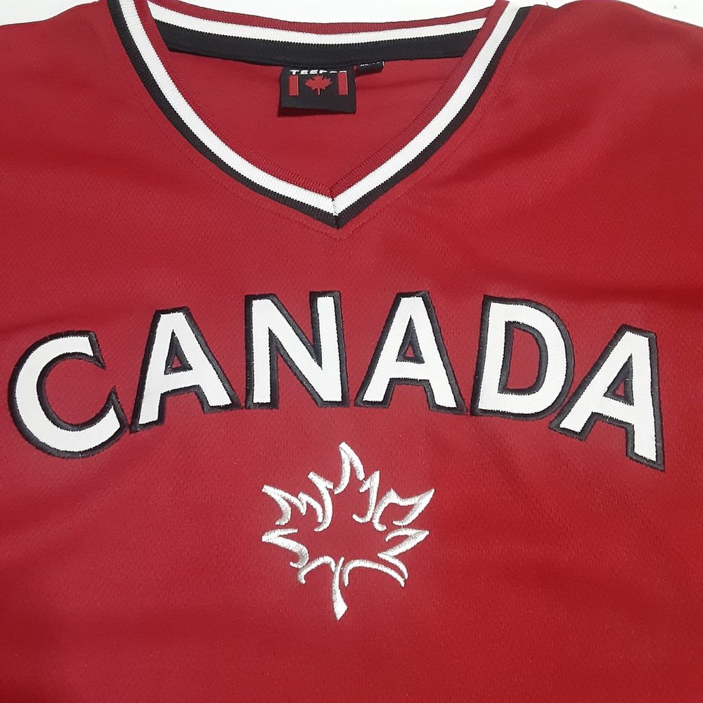 Teepee Canada Mapleleaf Men's Hockey Jersey in Size XL